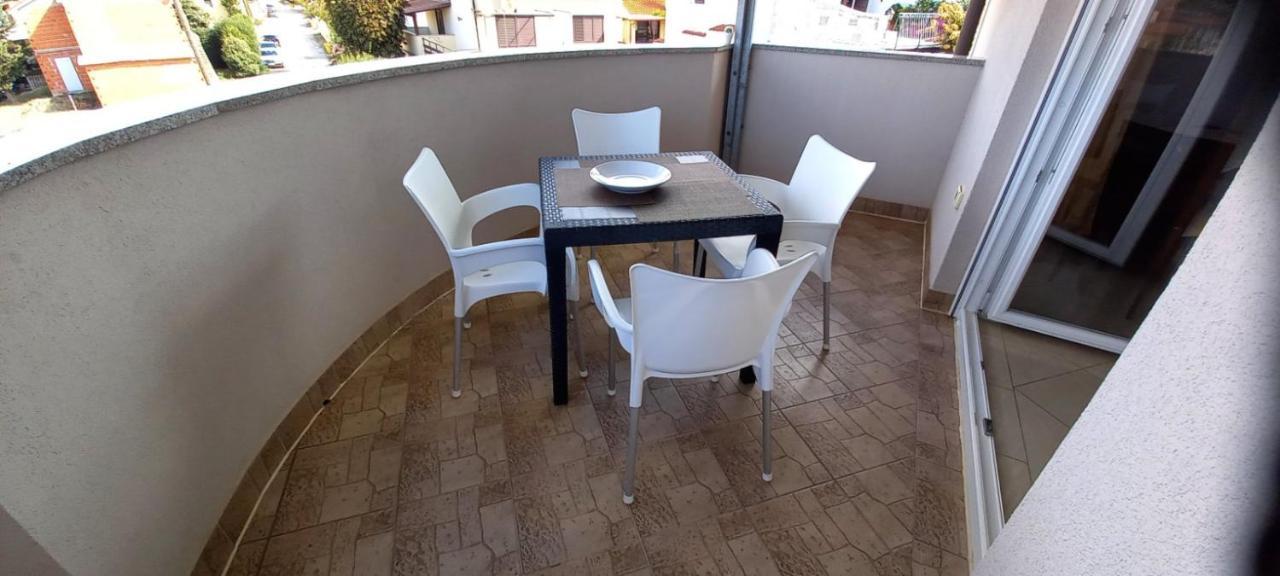 Apartments Tomo Медулин Екстериор снимка