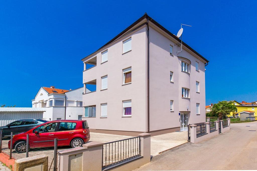 Apartments Tomo Медулин Екстериор снимка