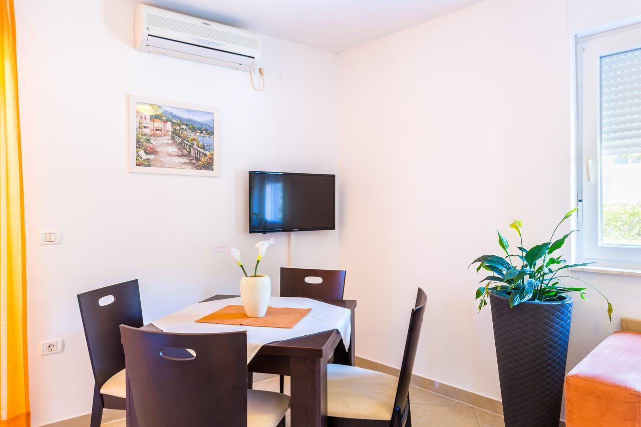 Apartments Tomo Медулин Екстериор снимка